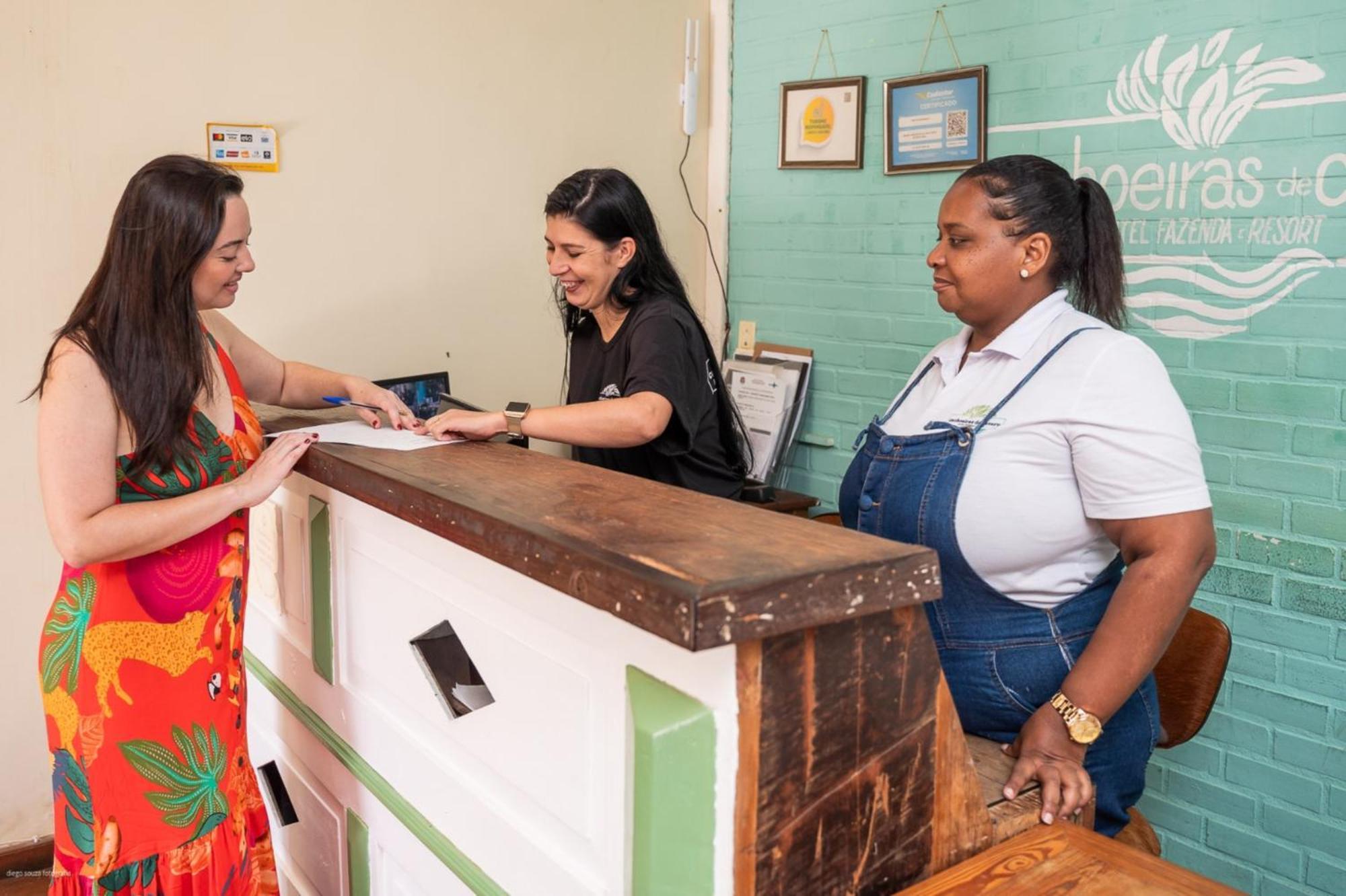 Hotel Fazenda Cachoeiras De Cavaru ヴァソウラス エクステリア 写真