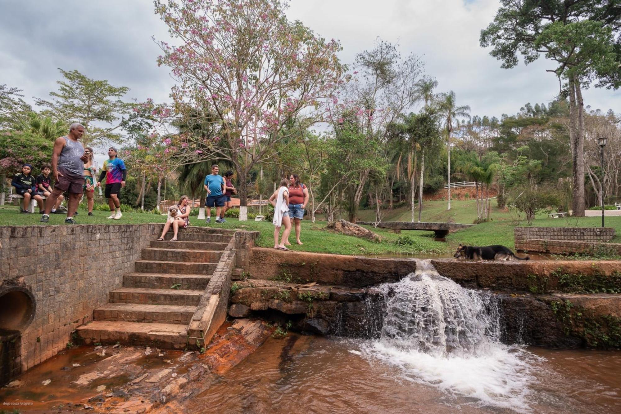 Hotel Fazenda Cachoeiras De Cavaru ヴァソウラス エクステリア 写真