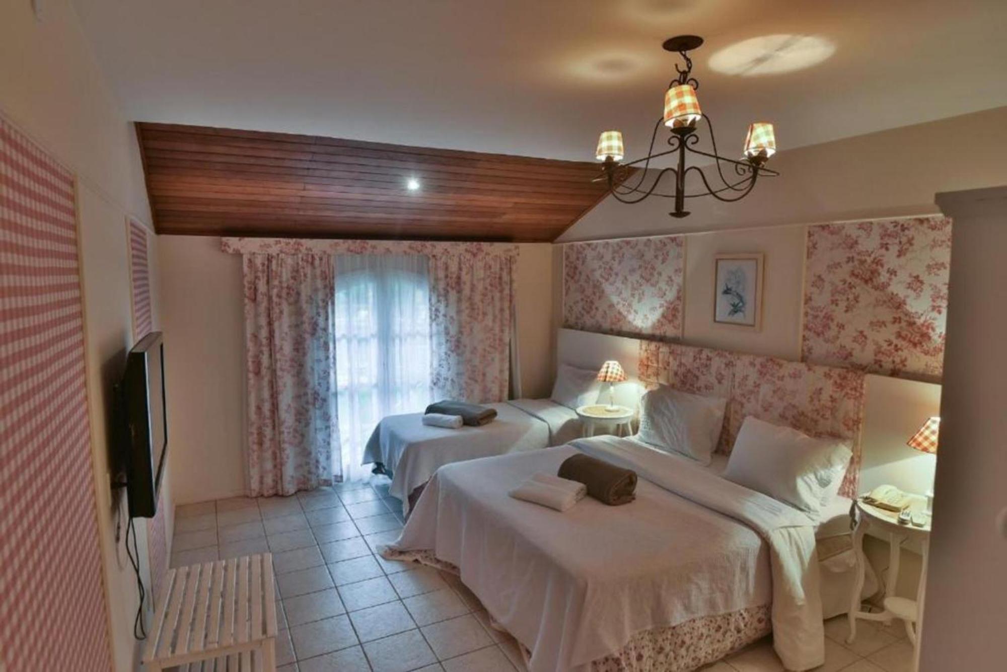 Hotel Fazenda Cachoeiras De Cavaru ヴァソウラス エクステリア 写真